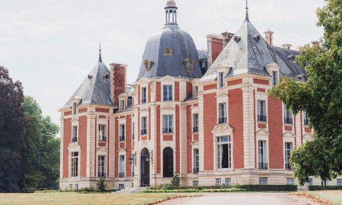 Entrains-sur-Nohain Casa | Château du Domaine du Réveillon