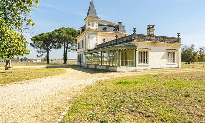 Ayguemorte-les-Graves Otro | Château Méjean Studios Elevation