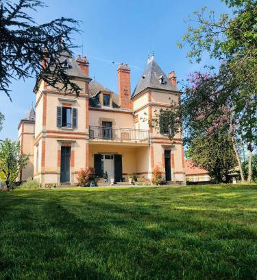 Neuilly-le-Real Cama Y Desayuno | Château Ségot
