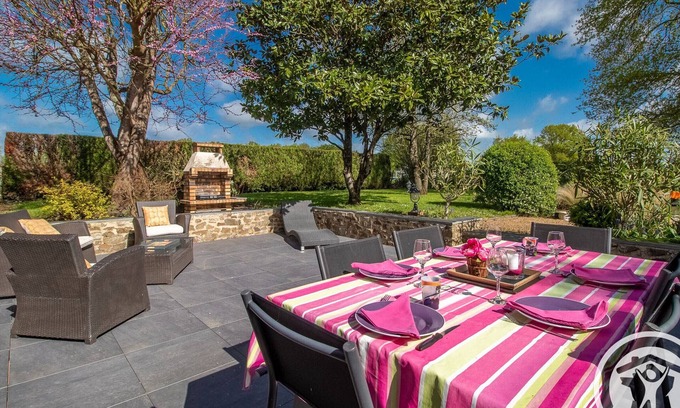 Morannes Cabaña | Encantadora casa con jardín, cerca de actividades acuáticas