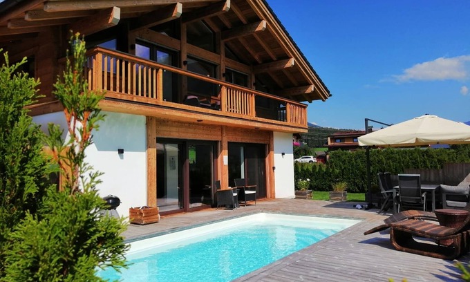 Schonbach Chalet De Esquí | Chalet en Neukirchen am Grossvenediger con piscina