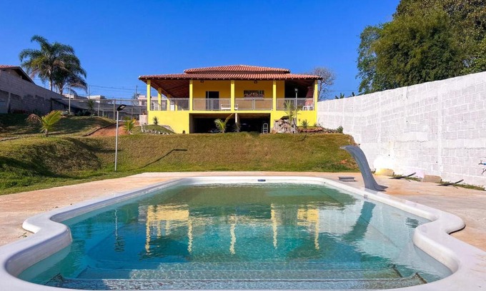 Sao Jose dos Campos Casa | Chacara com piscina, churrasq e WiFi em Taubate SP