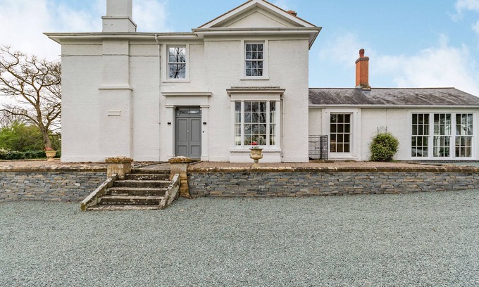 Evesham Cabaña | CHADBURY HOUSE ANNEXE, pet friendly, with a garden in Evesham