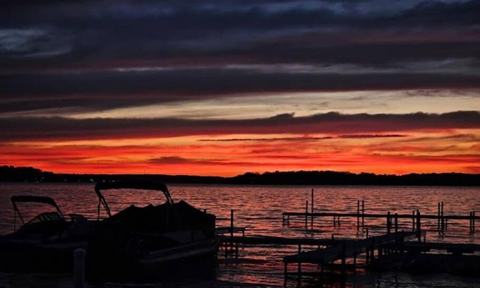 Ingleside Apartamento | Chain O' Lakes Beach Penthouse with Lake Access