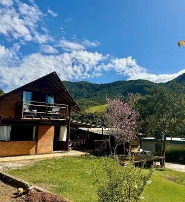 Nova Friburgo Chalet De Esquí | Chalé aconchegante em Cardinot - Nova Friburgo