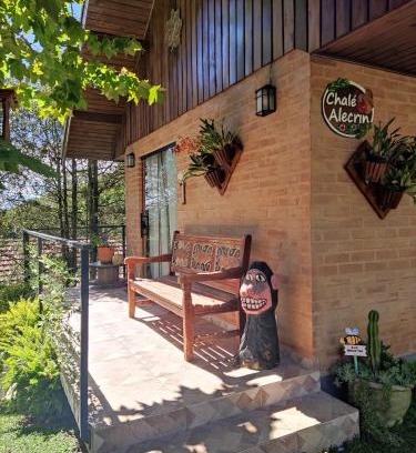 Recanto Araucaria Casa | Chalé Alecrin, lançamento em conforto e estilo!