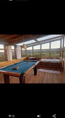 Bom Jardim da Serra Casa | Chalé com banheira de hidromassagem e mesa de sinuca