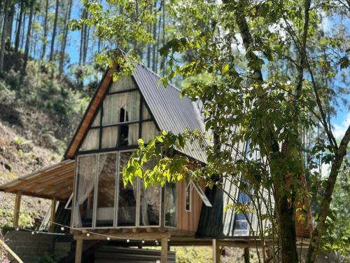 Vitor Meireles Chalet De Esquí | Chalé com Cachoeira