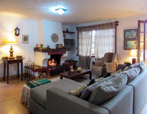 Vila Everest Chalet De Esquí | Chalé com lareira e Wi-Fi em Campos do Jordão - SP