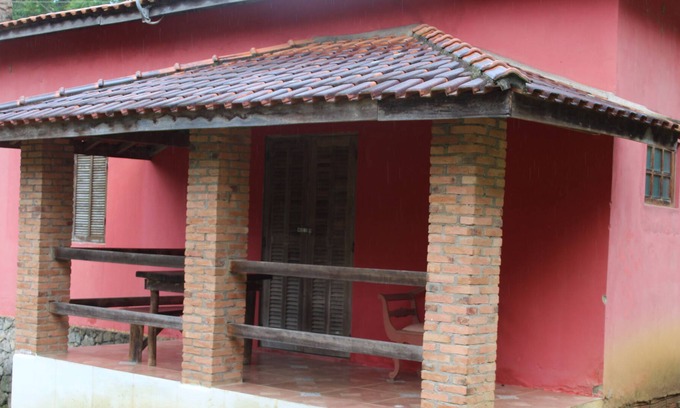 Munhoz Cabina | Chalé com som de Cachoeira na Serra da Mantiqueira