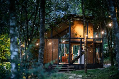 Itamonte Chalet De Esquí | Chalé de Vidro na Mantiqueira com cachoeiras
