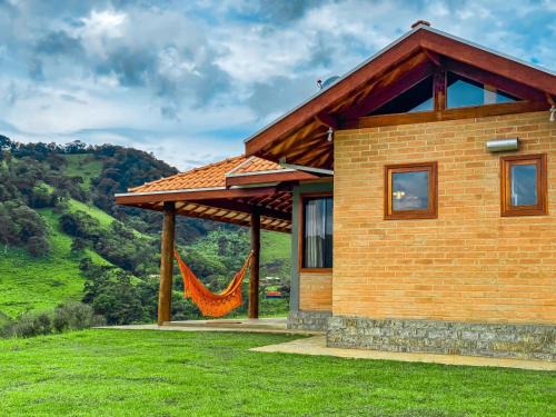 Goncalves Cabina | Chalé Seio de Minas