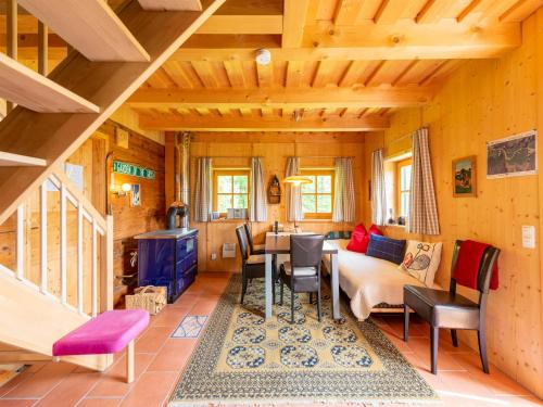 Schwarzenberg am Boehmerwald Casa | Chalet Schwarzenberg near Ski Lift & Stream, cleaning included