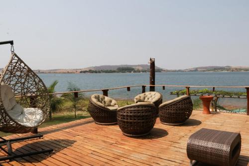 Delfinopolis Chalet De Esquí | Chale com vista e acesso ao Rio Grande - MG