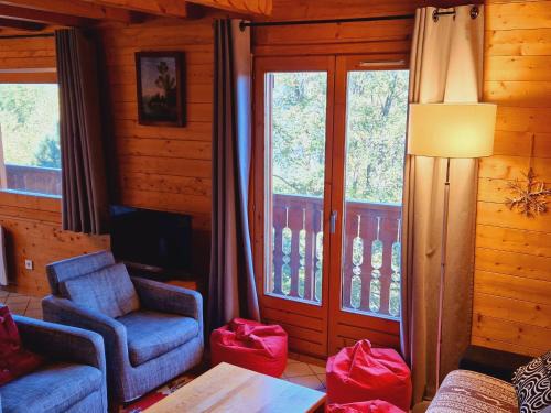 Montalbert Chalet De Esquí | Chalet à Montalbert: 3 Chambres, Mezzanine, Cheminée, Cuisine Équipée, Parking - FR-1-755-7