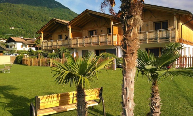 Tesimo Chalet De Esquí | Chalet '1 65m²' con vistas a la montaña, piscina comunitaria y Wi-Fi