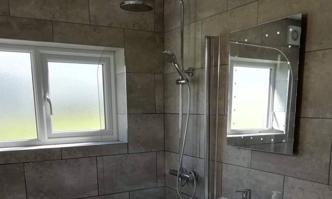Widemouth Bay Chalet De Esquí | Chalet-Confortable-Baño Privado-Vista al patio