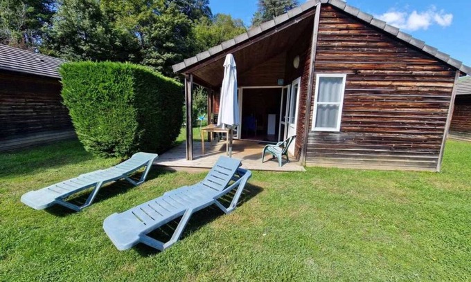 Saint-Geniez-d'Olt Chalet De Esquí | Chalet 4 étoiles - Parc aquatique - efah0i