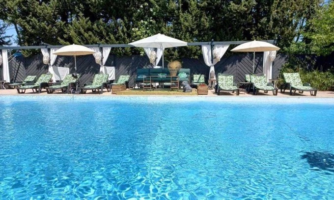 Paluds de Noves Chalet De Esquí | Chalet 4 étoiles - Piscine - eehfa0