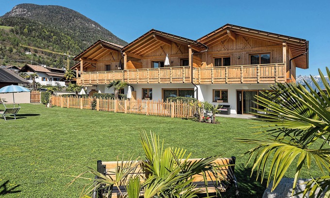 Tesimo Chalet De Esquí | Chalet '6 65m²' con vistas a la montaña, piscina comunitaria y wifi