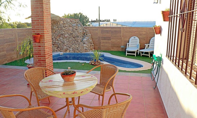 Conil de la Frontera Chalet De Esquí | Chalet acogedor con piscina