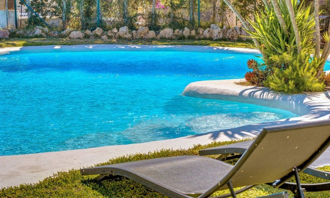Tolleric Chalet De Esquí | Chalet 'Algues 7' with Sea View, Wi-Fi and Air Conditioning