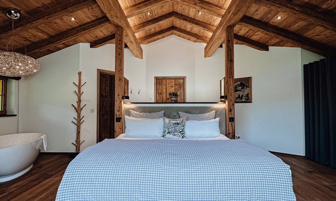 Bayrischzell Casa | Chalet Alpin with private whirlpool and sauna - Bayrischzell Chalets