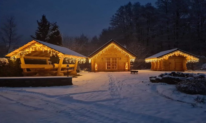 Bad Brambach Chalet De Esquí | Chalet 'Am See' with Mountain View, Private Terrace and Wi-Fi