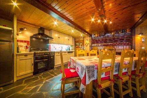 Les Prodains Chalet De Esquí | Chalet Ancetre