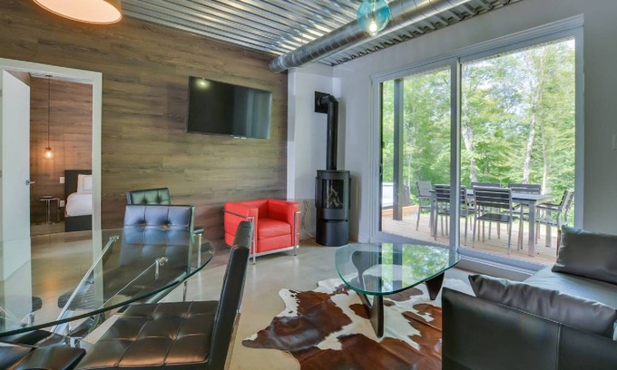 La Conception Chalet De Esquí | Chalet at Bel Air Tremblant Ideal for a family (4 children) Private Jacuzzi Bbq