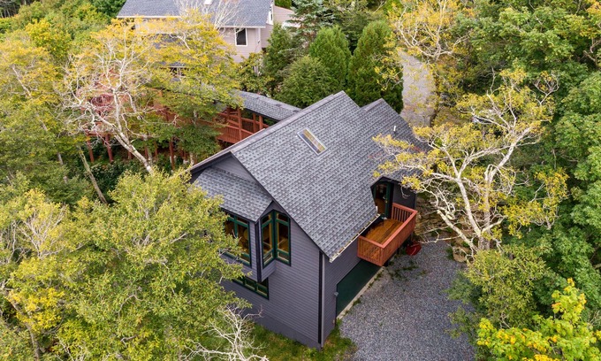 Beech Mountain Casa | Chalet at The Summit of Beech - Incredible 50+ Views! Perfect Couples' Ski or Hiking/Biking Getaway!