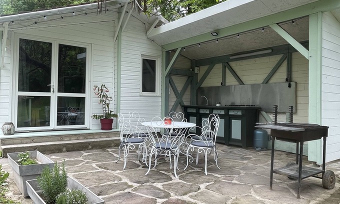 Serilhac Chalet De Esquí | Chalet au Bord de Létang, Proche de Sites Touristiques du Lot et de la Dordogne