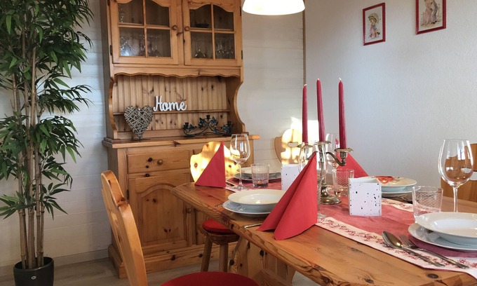 Mogelsberg Chalet De Esquí | Chalet 'Auszeit' con vistas a la montaña, jardín y Wi-Fi
