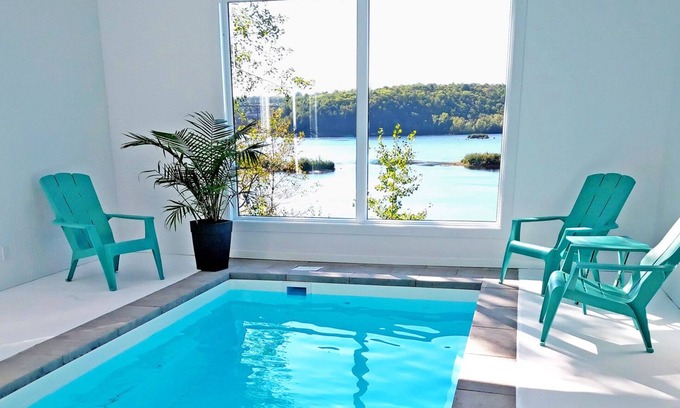 Mauricie Chalet De Esquí | Chalet Avec Piscine Intérieure Face au St Maurice, Dans la Baie de Shawinigan