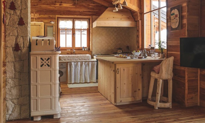 Frassilongo Chalet De Esquí | Chalet Baita Incantata in the heart of the Dolomites