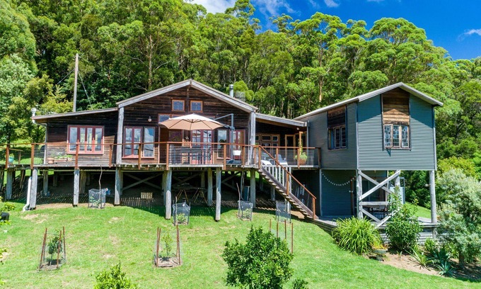 Beaumont Casa | CHALET BEAUMONT, Berry & Surrounds - 4pm Check Out on Sundays (except Peak season)!