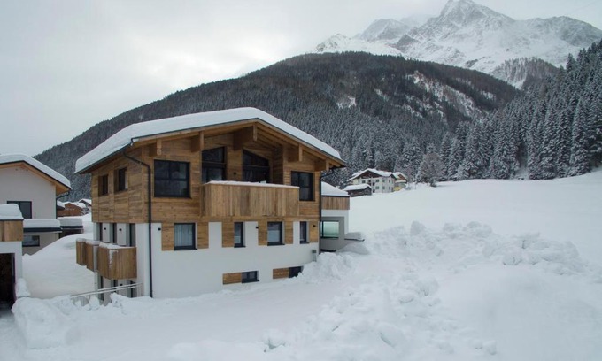 Pettneu am Arlberg Chalet De Esquí | Chalet Bella