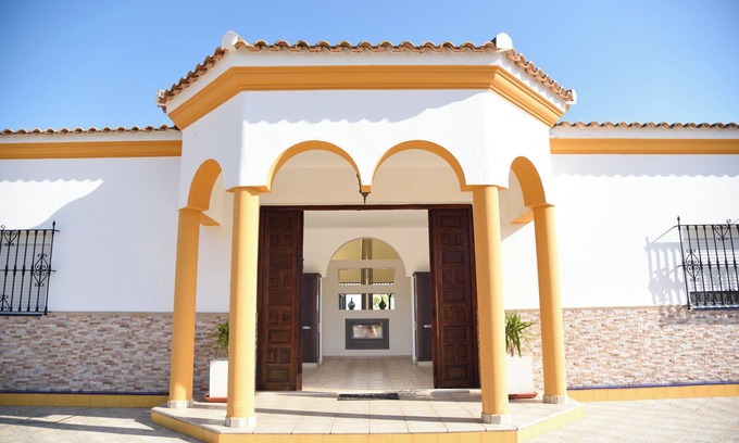 Lora Del Rio Chalet De Esquí | Chalet Bellavista