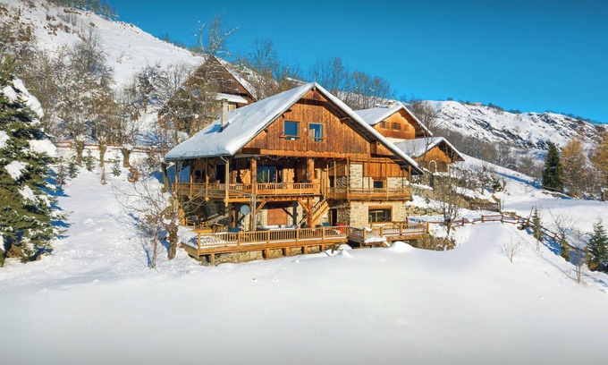 Villarembert Chalet De Esquí | Chalet Bendo - mountain holiday retreat for 10 with spa - OVO Network