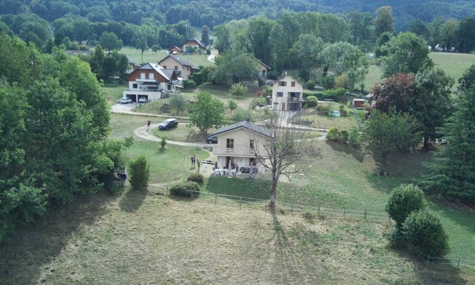 Saint-Offenge-Dessous Chalet De Esquí | Chalet between lakes Annecy and Aix les Bains, at the foot of the Bauges massif