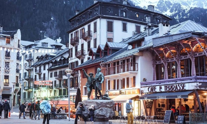 Chamonix-Mont-Blanc Apartamento | Chalet Bliss: A Luxury Mountain Retreat in Chamonix