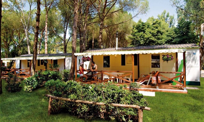 Baia Domizia Chalet De Esquí | Chalet junto al mar y a la sombra