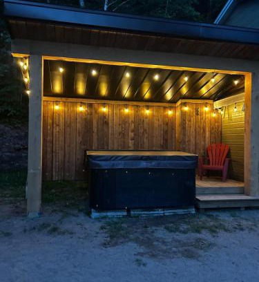Saint-Aime-du-Lac-des-Iles Chalet De Esquí | Chalet spa lake beautiful view family