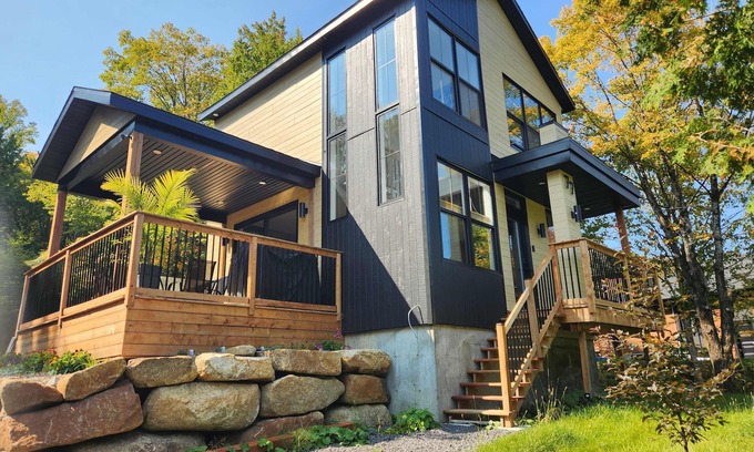 Saint-Brigitte-de-Laval Casa | Chalet Moderno | Nature, Comfort & SPA