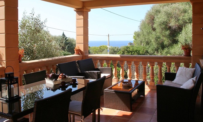 Cala Llombards Chalet De Esquí | Chalet con vistas al mar, a 10 min. de la playa andando