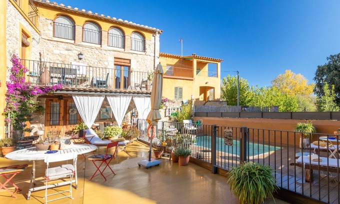 Esponella Chalet De Esquí | Chalet "Casa Vilert" con vistas a la montaña, piscina compartida y Wi-Fi