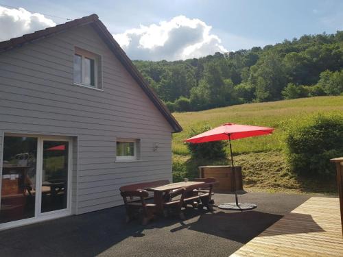 Cornimont Chalet De Esquí | Chalet chaleureux à Cornimont avec piscine privée