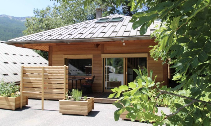 Forville Chalet De Esquí | Chalet "Charmant Petit Individuel" con terraza privada y Wi-Fi