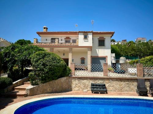 Baena Casa | Chalet con piscina El Arado
