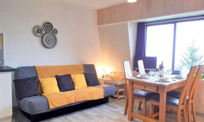 Saint-Lary-Soulan Apartamento | Chalet cosy 4 pers à 800m des pistes - TV, kitchenette équipée, navette gratuite vacances. - FR-1-457-308